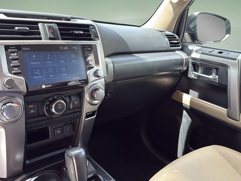 Used 2022 Toyota 4Runner SR5 Premium w/ Moonroof Package AWD/4WD image 26