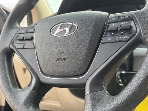 Used 2016 Hyundai Sonata SE image 13