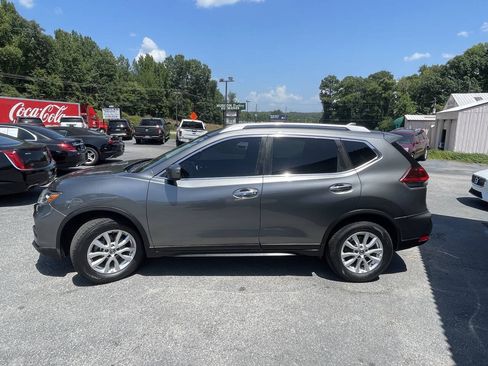 Used 2020 Nissan Rogue SV FWD image 4