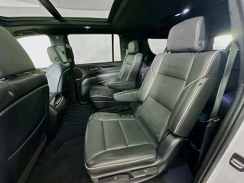 Certified 2023 Cadillac Escalade ESV Sport AWD/4WD image 27