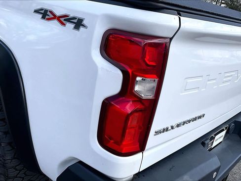 Used 2020 Chevrolet Silverado 2500 LTZ w/ Technology Package image 28