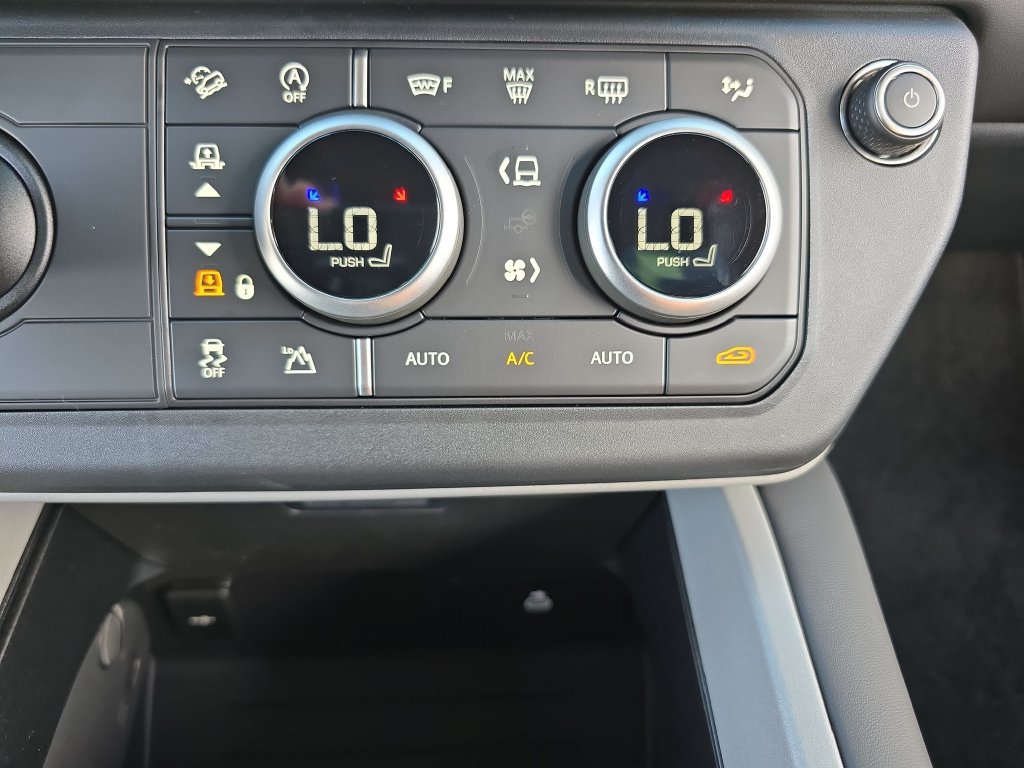 New 2026 Land Rover Defender 90 V8 AWD/4WD image 24