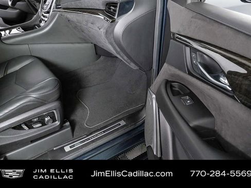 Used 2020 Cadillac Escalade ESV Platinum image 25