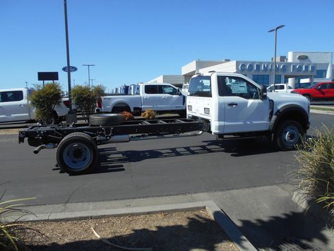 Used 2024 Ford F550 4x4 Regular Cab Super Duty image 15