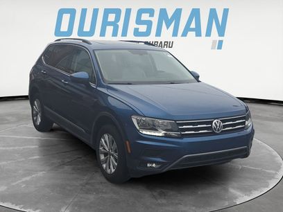 Used 2018 Volkswagen Tiguan SE w/ Panoramic Sunroof Package