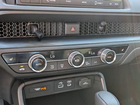 Used 2024 Honda CR-V EX image 27