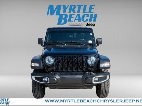 Certified 2023 Jeep Gladiator Sport image 9