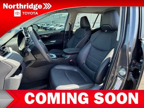 Used 2023 Toyota RAV4 XLE Premium FWD image 6
