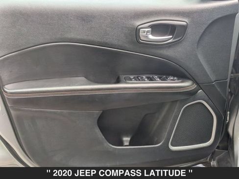 Used 2020 Jeep Compass Latitude w/ Popular Equipment Group AWD/4WD image 11