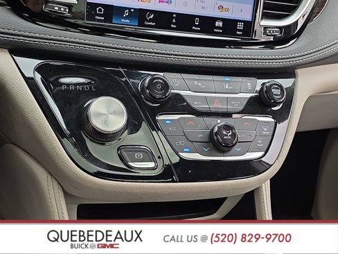 Used 2023 Chrysler Pacifica Limited FWD image 13