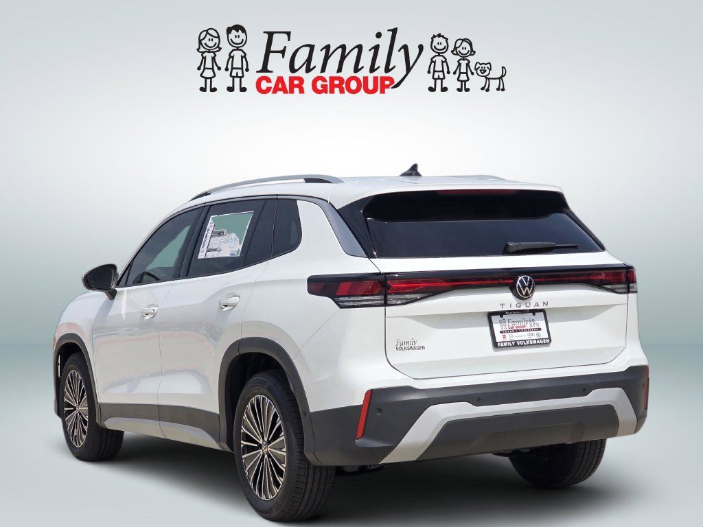 New 2026 Volkswagen Tiguan S FWD image 3