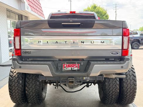 Used 2022 Ford F350 Platinum AWD/4WD image 4