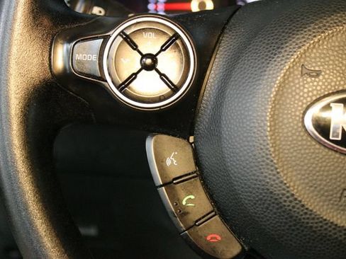 Used 2017 Kia Soul FWD image 20