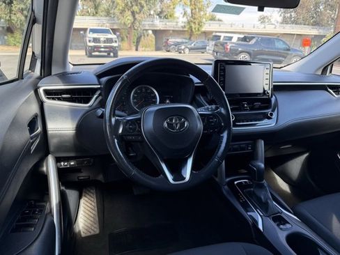 Used 2022 Toyota Corolla Cross LE image 18