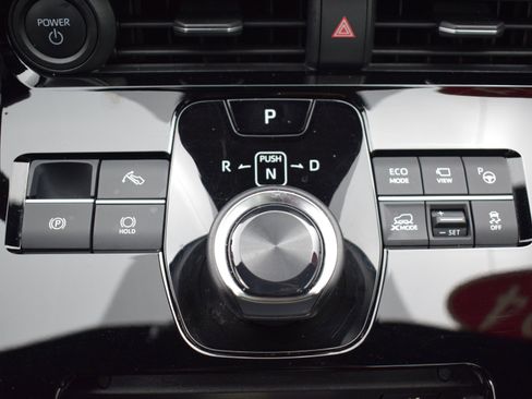 Used 2024 Toyota bZ4X Limited image 20