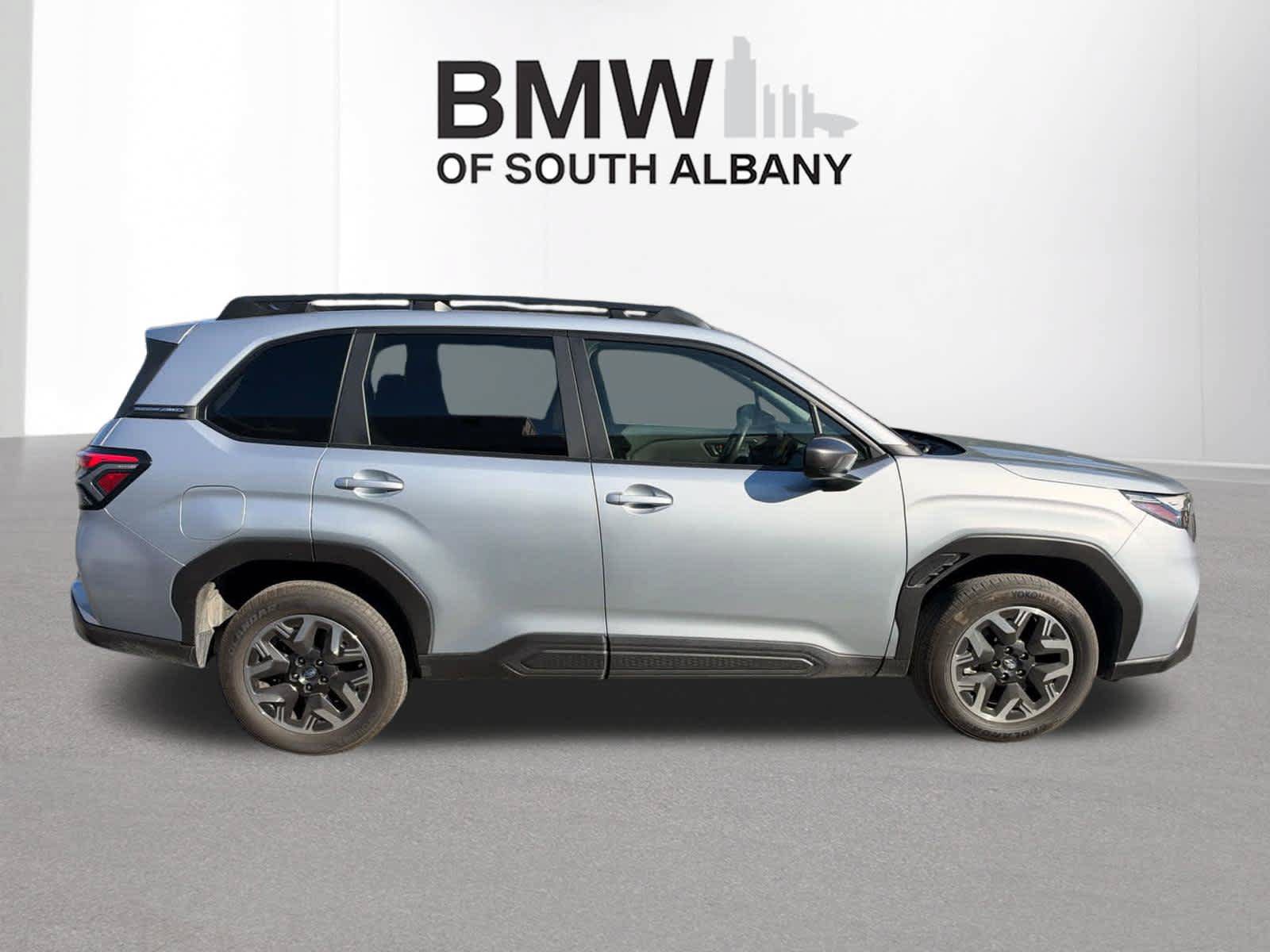 Used 2025 Subaru Forester Premium AWD/4WD image 6