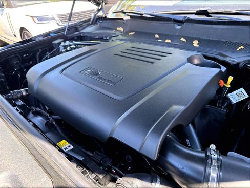 New 2026 Land Rover Discovery Dynamic SE AWD/4WD image 32