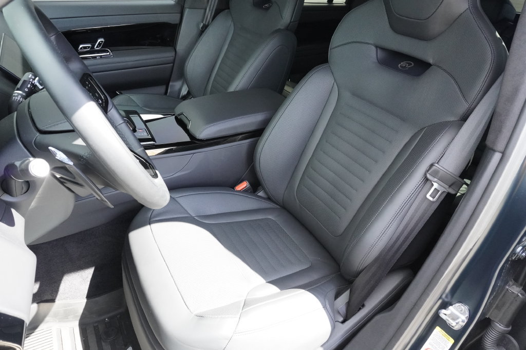 New 2026 Land Rover Range Rover Sport SV AWD/4WD image 20