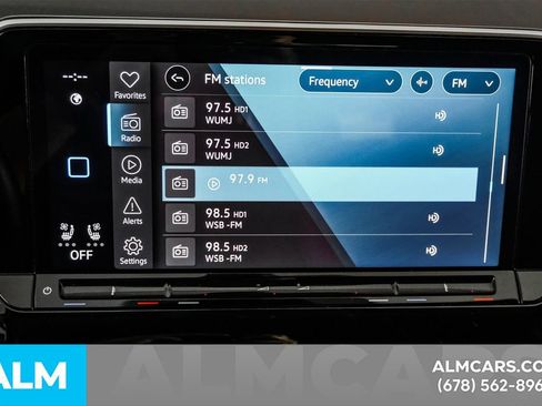 Used 2025 Volkswagen Atlas SE image 41