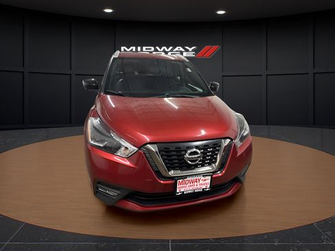 Used 2020 Nissan Kicks SR w/ SR Premium Package FWD image 5