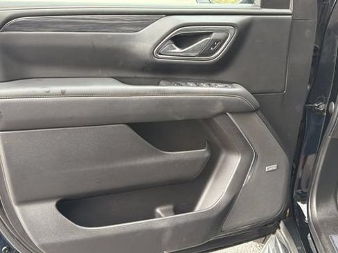Used 2022 GMC Yukon SLT w/ SLT Luxury Package AWD/4WD image 12
