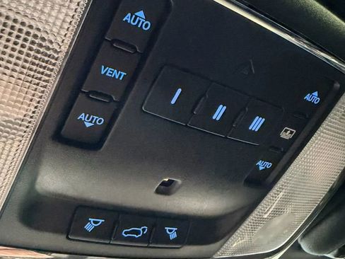 Used 2016 Jeep Grand Cherokee Overland image 30