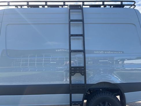Used 2025 Mercedes-Benz Sprinter 2500 image 39