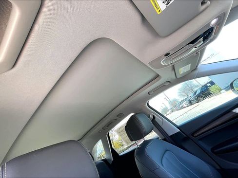 Used 2024 Audi Q5 Premium image 13