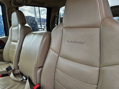 Used 2005 Ford F350 Lariat image 13