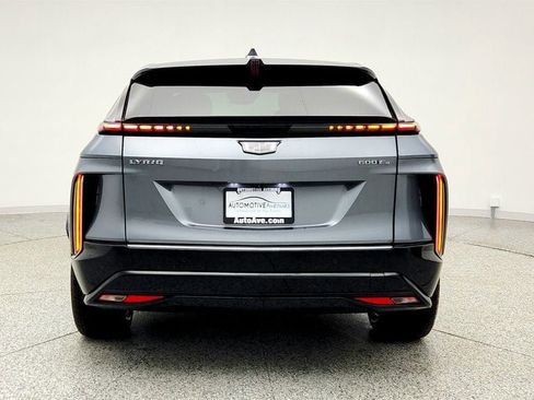 Used 2023 Cadillac Lyriq AWD image 6