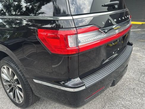 Used 2019 Lincoln Navigator Select RWD image 46