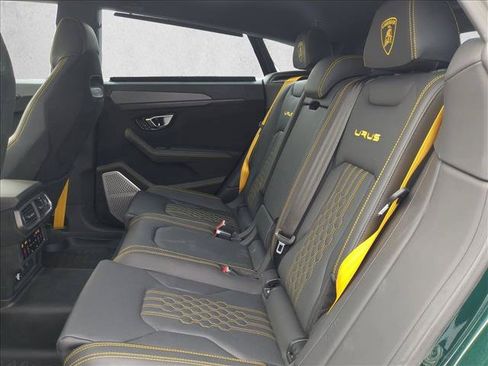 Used 2023 Lamborghini Urus Performante AWD/4WD image 15