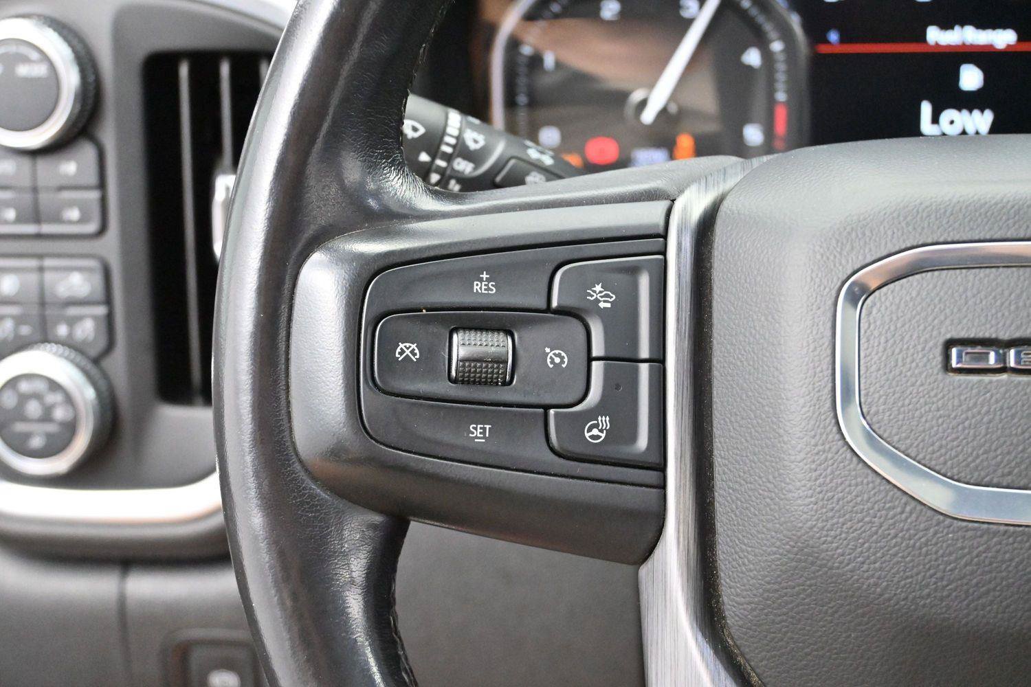 Used 2020 GMC Sierra 2500 Denali w/ Denali Ultimate Package AWD/4WD image 17