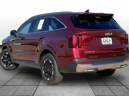 Used 2025 Kia Sorento S AWD/4WD image 12