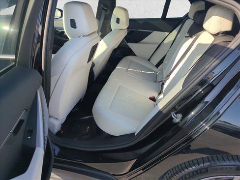 Used 2024 BMW i5 eDrive40i w/ Convenience Package RWD image 20
