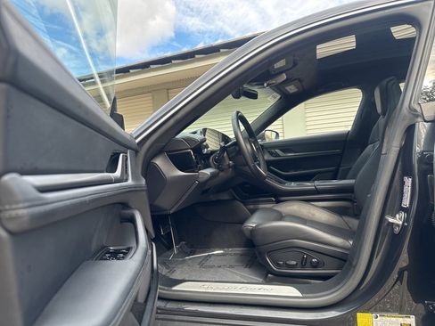 Used 2020 Porsche Taycan Turbo image 6