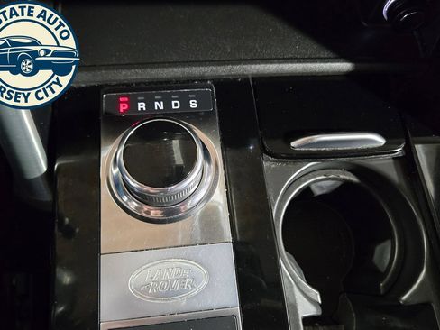 Used 2018 Land Rover Discovery HSE Luxury AWD/4WD image 18