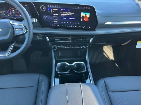 New 2026 Chevrolet Traverse LT image 18