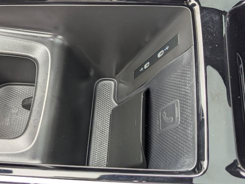 Certified 2023 Volkswagen ID.4 Pro S AWD/4WD image 22