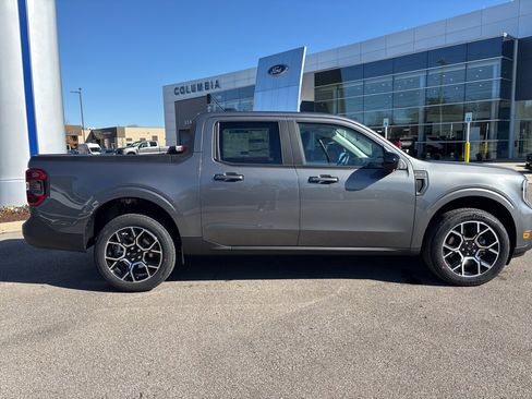 New 2026 Ford Maverick Lariat image 12