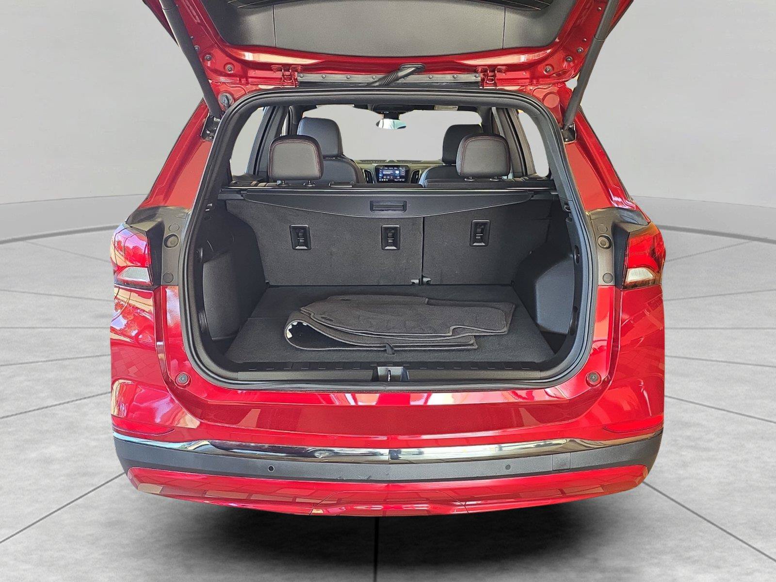 Used 2022 Chevrolet Equinox RS w/ RS Leather Package AWD/4WD image 13
