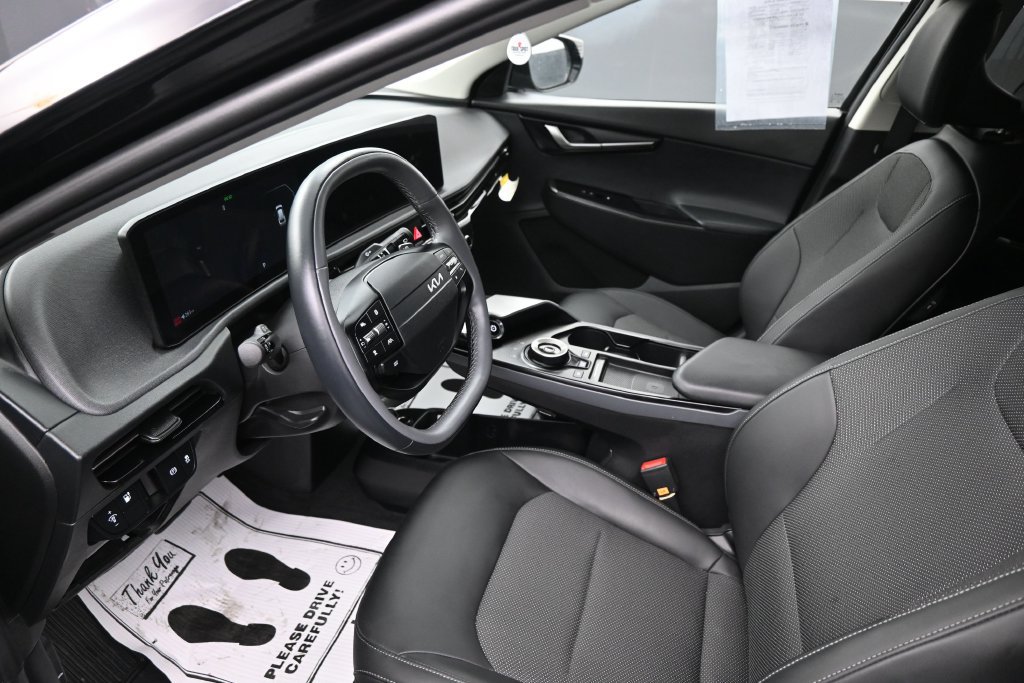 Used 2025 Kia EV6 Light w/ Light LR Technology Package RWD image 22