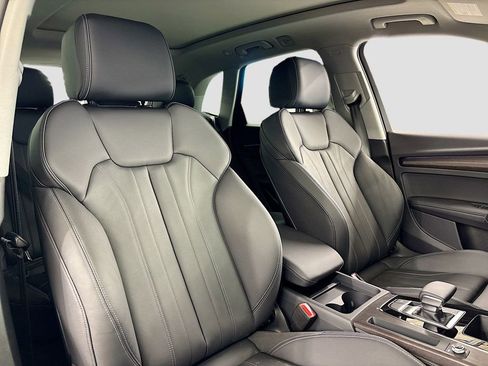 Used 2025 Audi Q5 2.0T Premium Plus w/ Premium Plus Package image 14