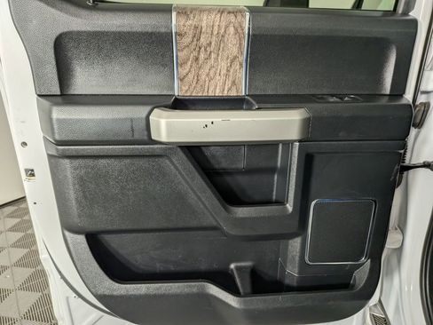 Used 2019 Ford F250 Lariat w/ Lariat Value Package image 33