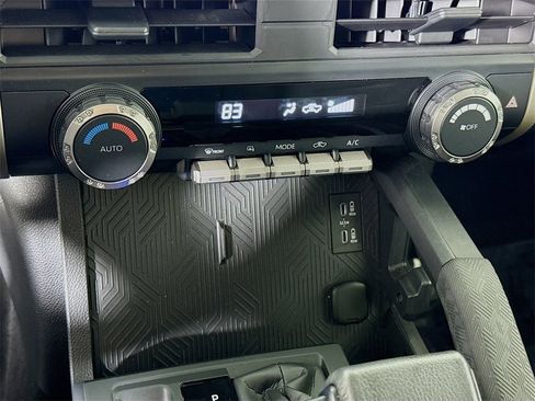 Used 2024 Toyota Tacoma TRD Sport image 7