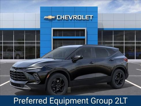New 2026 Chevrolet Blazer LT w/ Convenience Package FWD image 2