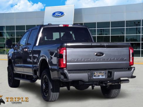 New 2026 Ford F250 Lariat w/ Black Appearance Package image 4