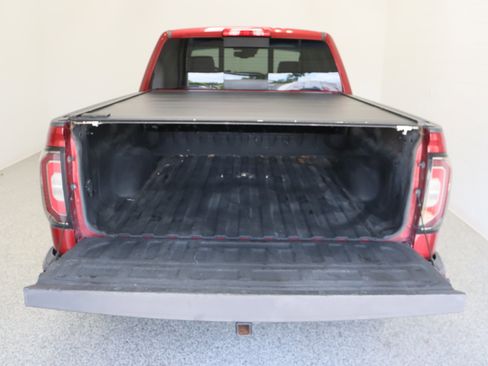 Used 2018 GMC Sierra 1500 Denali RWD image 33