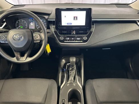 Used 2023 Toyota Corolla LE w/ Carpet Mat Package (TMS) FWD image 4