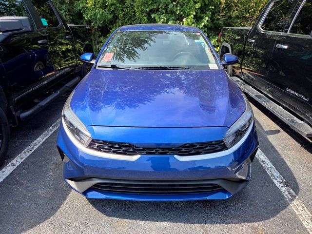 Used 2024 Kia Forte LXS FWD image 2
